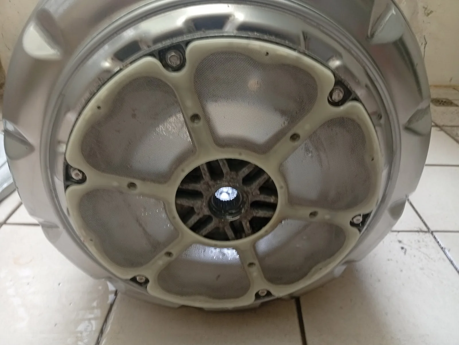 附著污垢可以清,鏽蝕不能洗回新品 清洗後