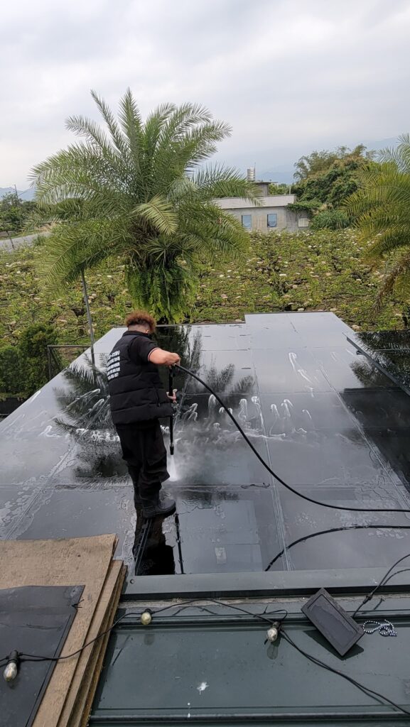 宜蘭採光罩清洗全攻略  宜蘭遮雨棚定期清洗不可少！你知道遮雨棚也需要定期清洗嗎？