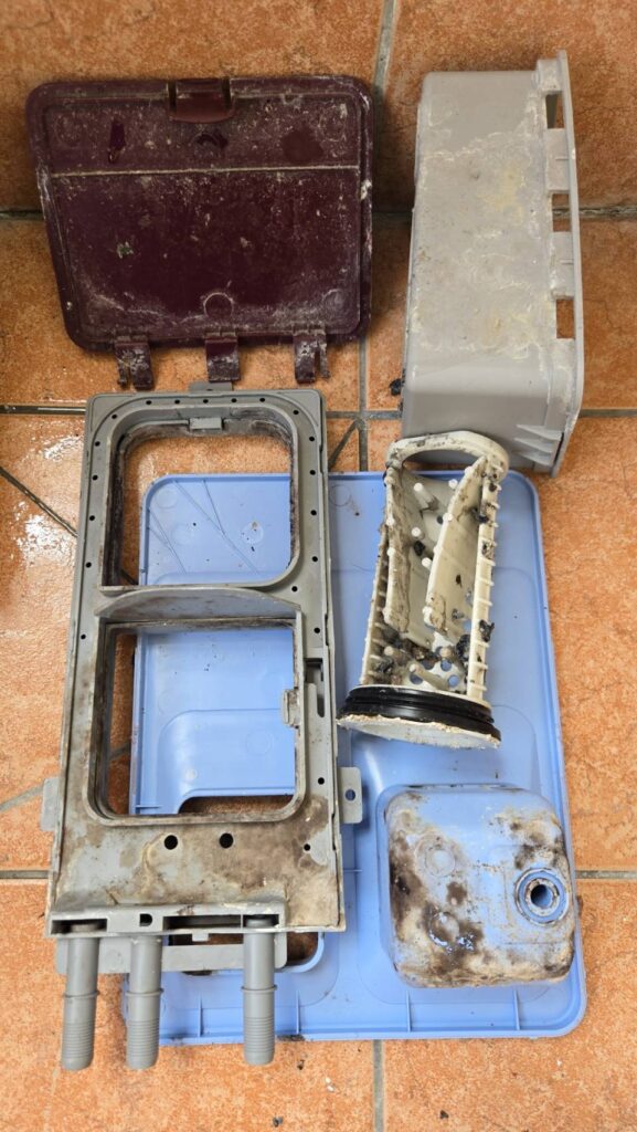 羅東滾筒 式 洗衣機 清洗   羅東滾筒 專業 清洗  高品質清洗服務，堅持不參與低價競爭!   