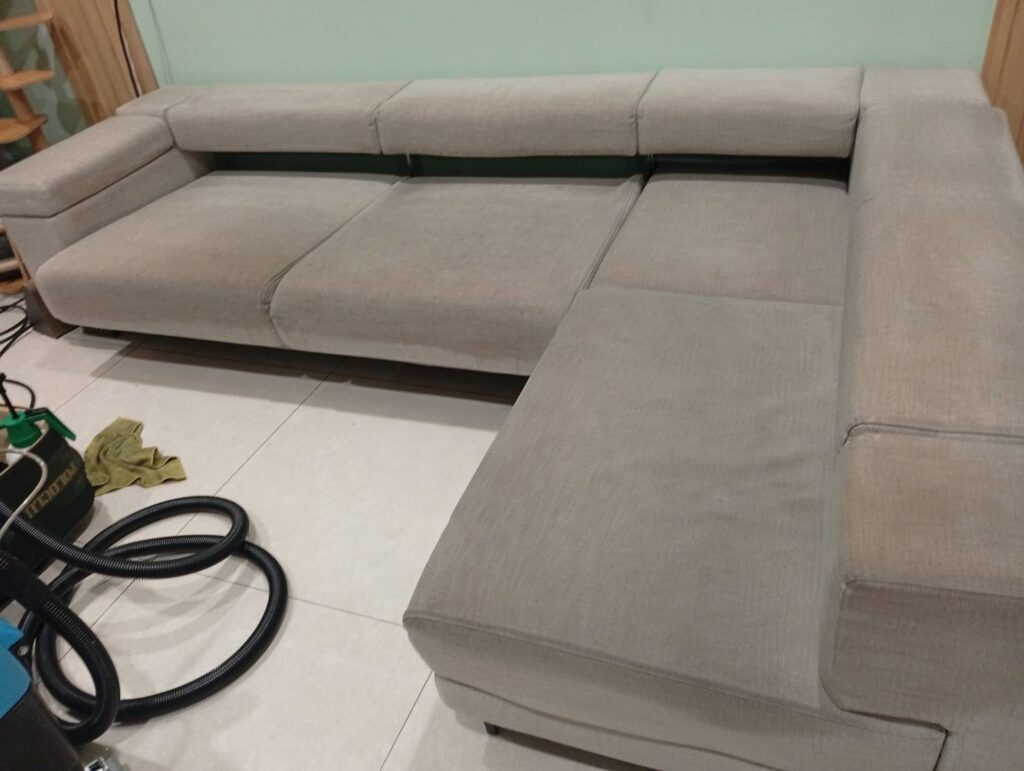 板橋沙發清潔多少錢?   永和沙發清潔服務薦    沙發多久該洗1次？專業清潔建議與重點解析