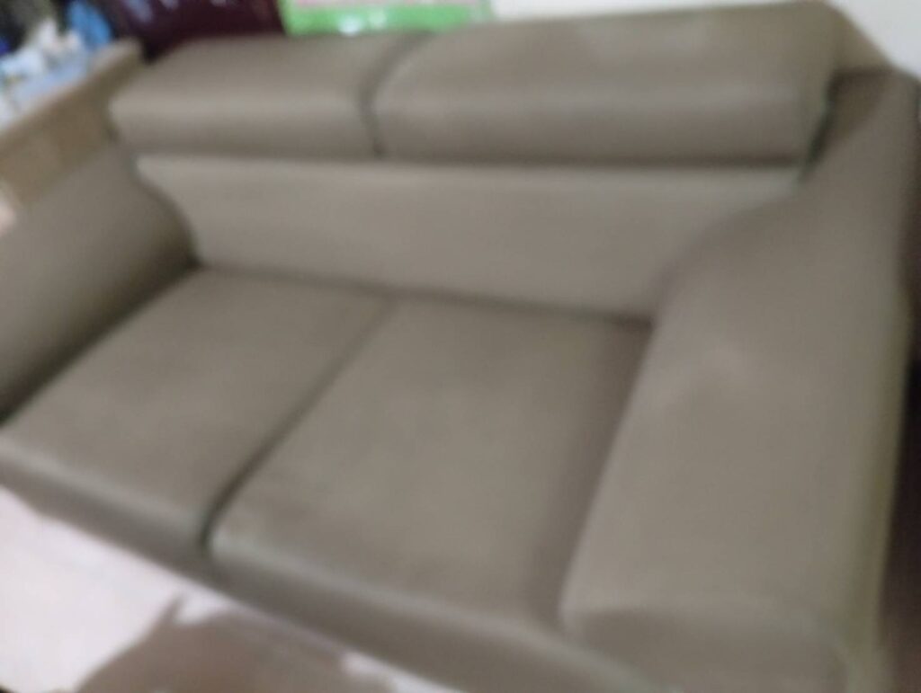 板橋沙發清潔多少錢?   永和沙發清潔服務薦    沙發多久該洗1次？專業清潔建議與重點解析